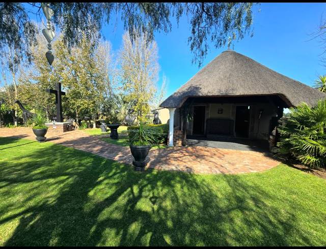 3 BEDROOM FREESTANDING FOR SALE IN MOOILANDE